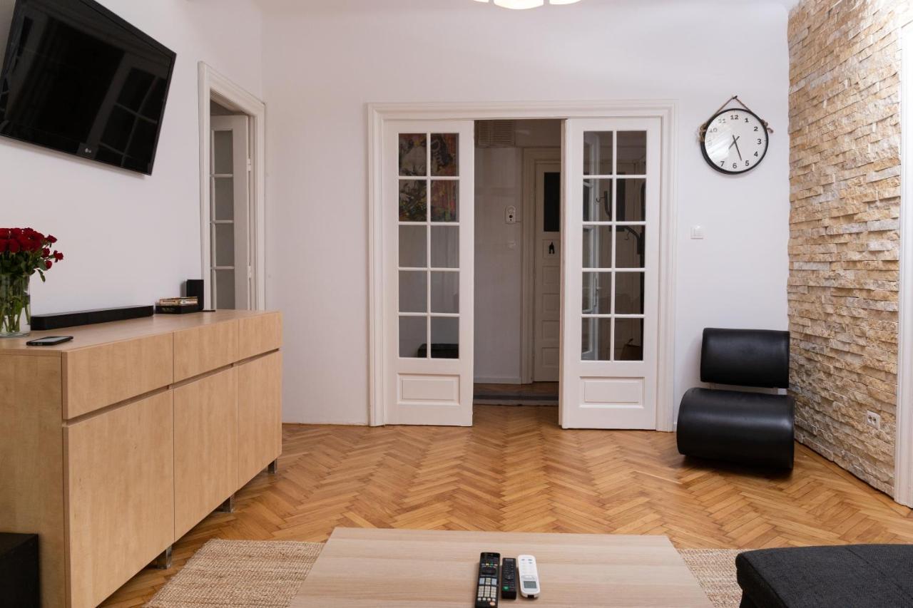Color Aparments Coposu Blv Lägenhet Bukarest Exteriör bild